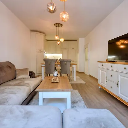 Grand Karavel Centre *