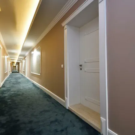 Grand Karavel Centre Apartment Varna